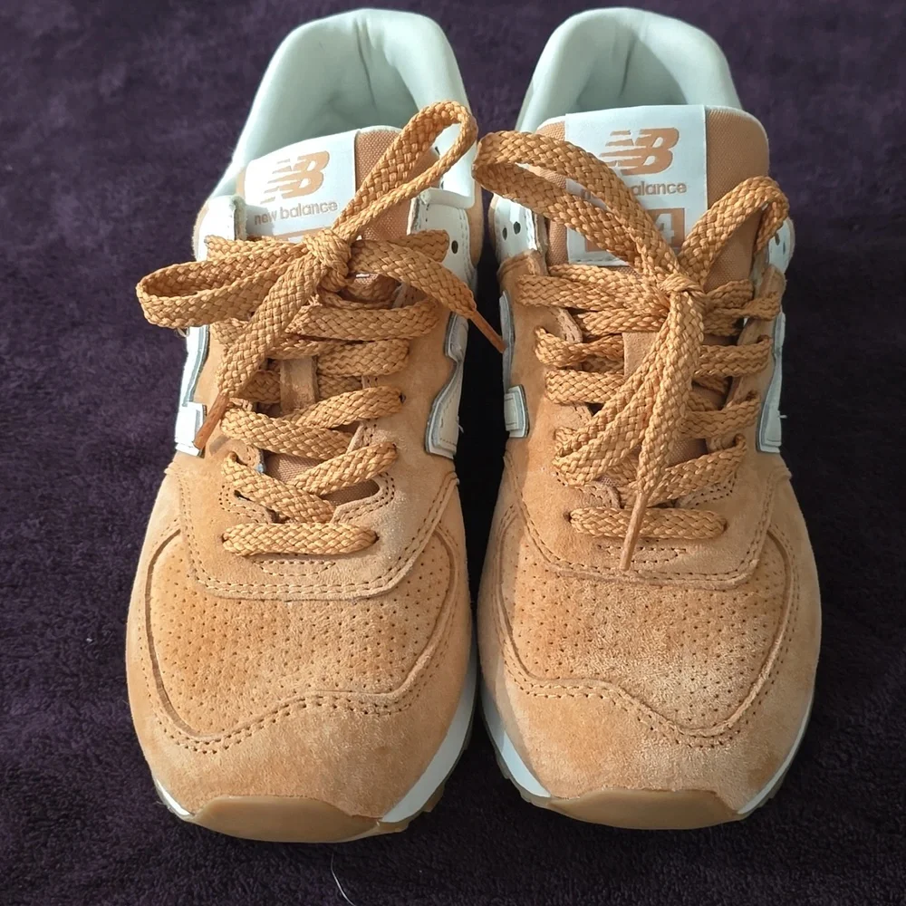 New Balance 574 Sample Sneakers - Picture 5 of 8